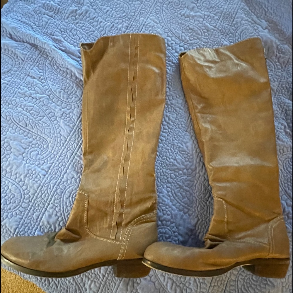 Taupe boots